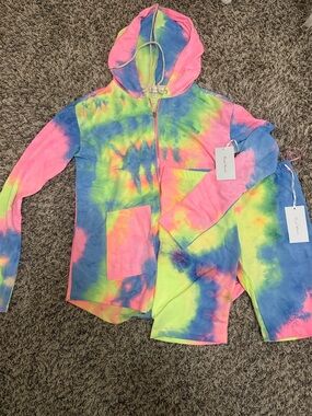 Red Velvet Tie-Dye Hooded Zip Cardigan With Matching Shorts Set- Multicolor